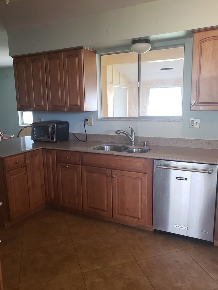 714 Indian Wells Ave - Photo 4 of 12