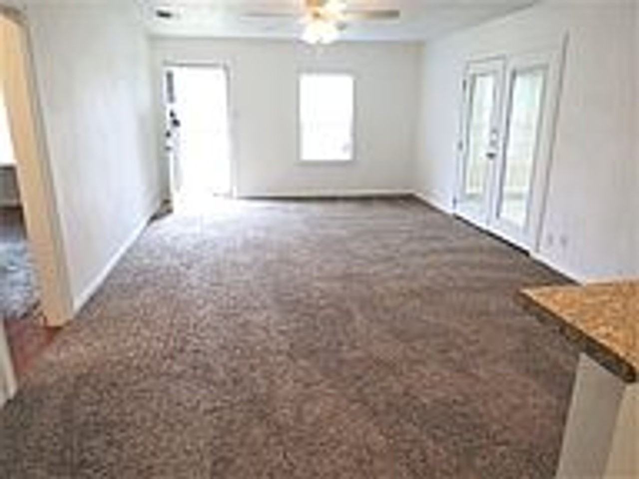 402 Emmett St - Photo 4 of 22