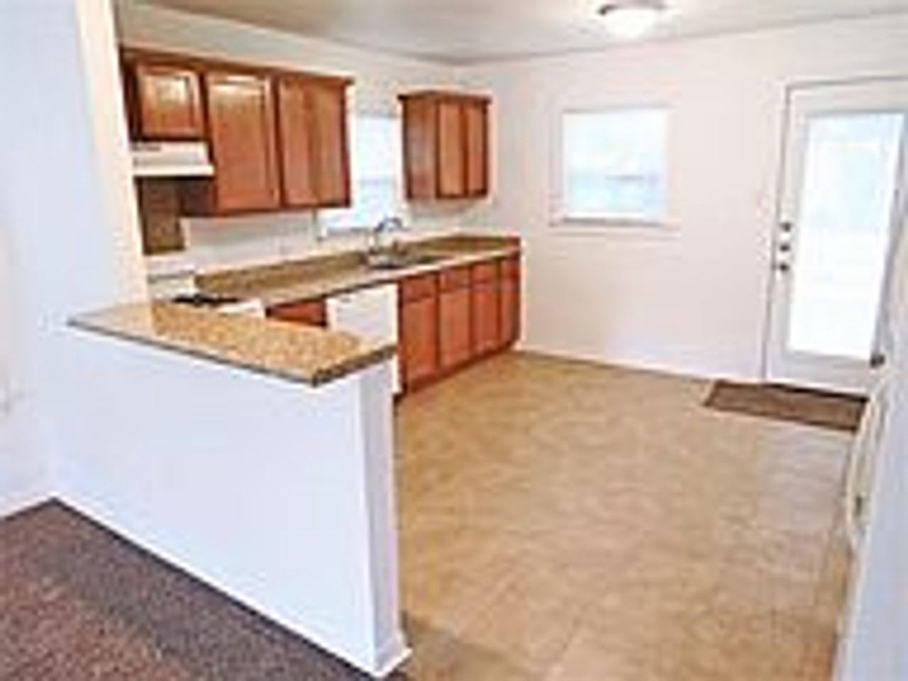 402 Emmett St - Photo 5 of 22