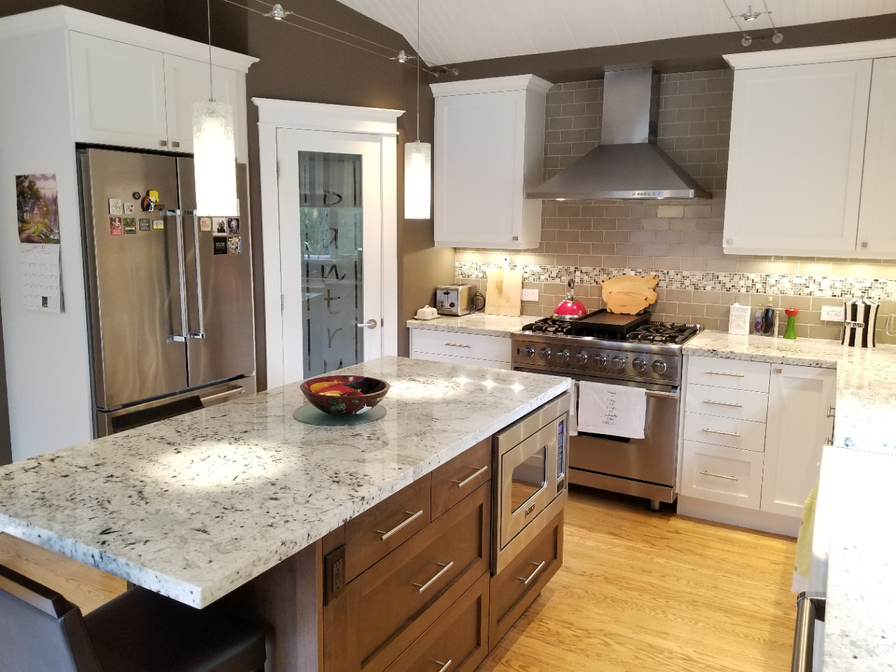 1440 Dewing Ln - Photo 2 of 18
