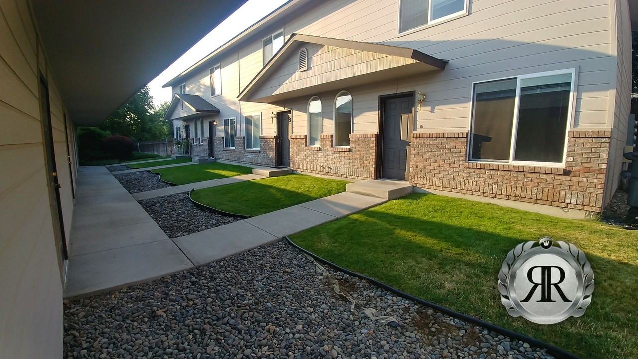 3616 Fairbanks Ave #4 - Photo 2 of 17