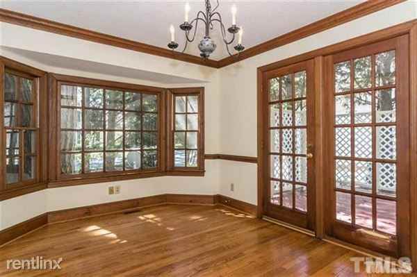 2329 Brisbayne Cir - Photo 3 of 11