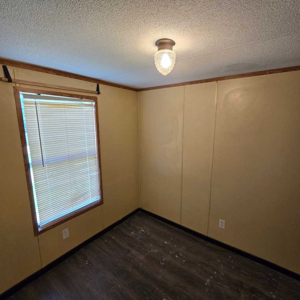 507 Ferrell St - Photo 7 of 10