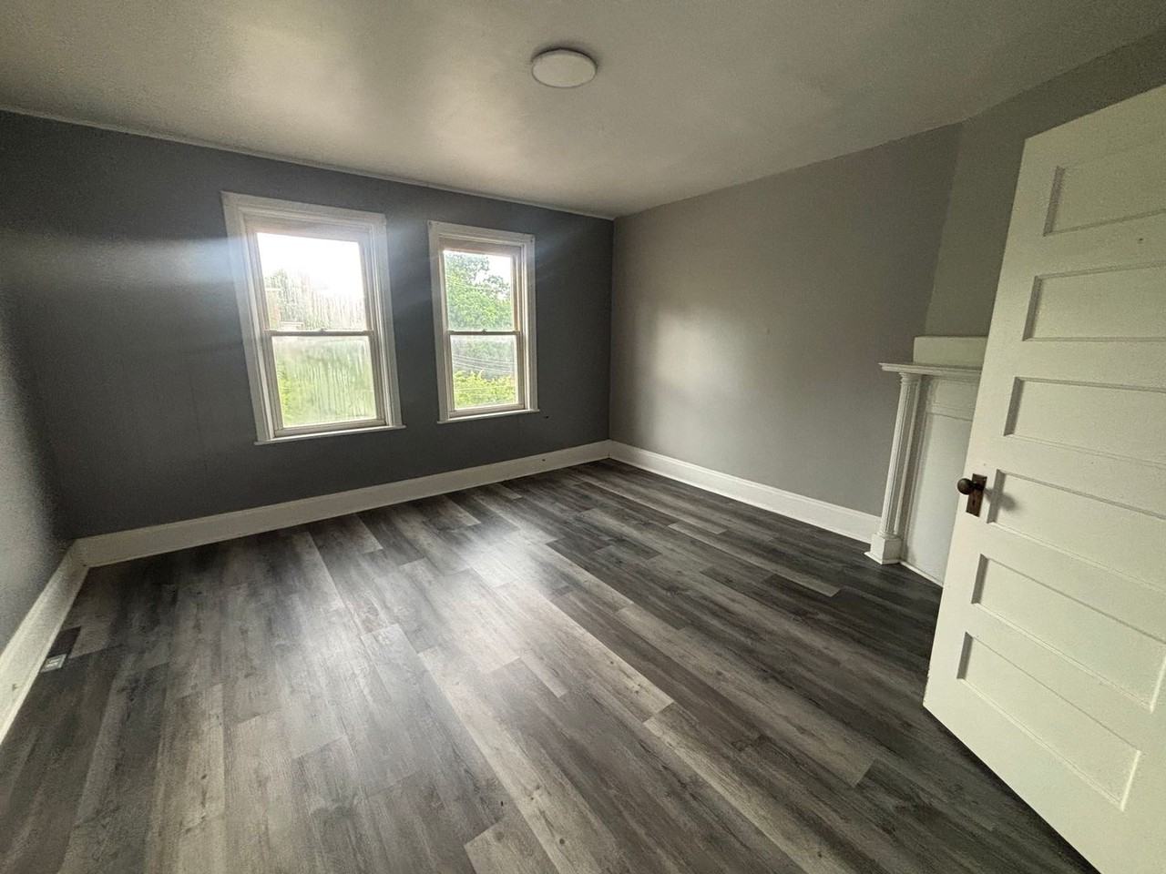 1324 W Sycamore St - Photo 6 of 6