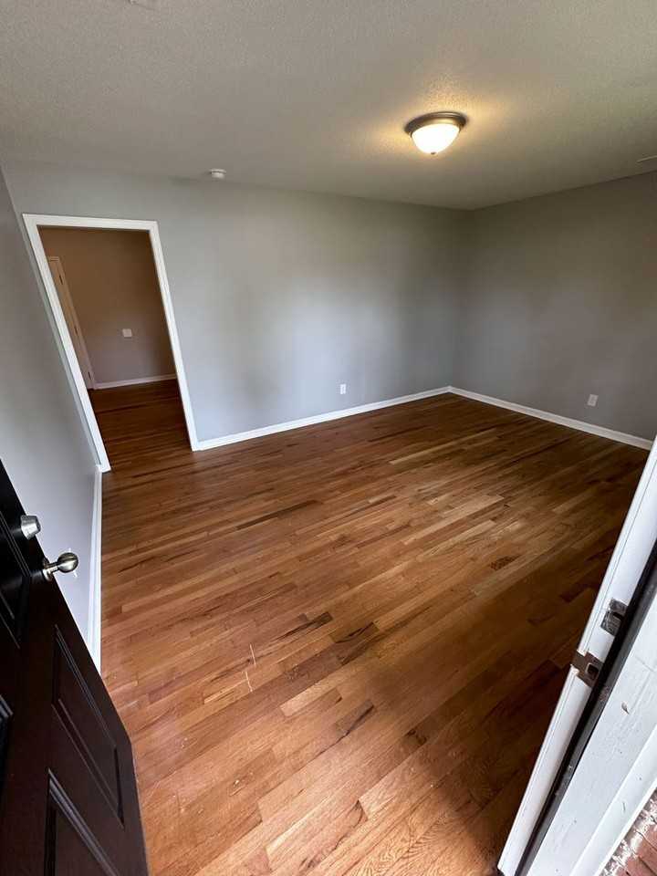 4124 20th St - Photo 4 of 12