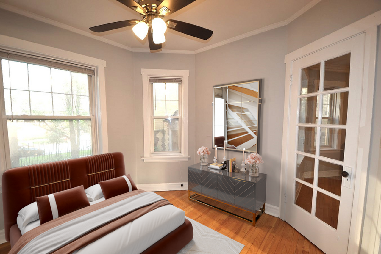 4406 N Rockwell St #3 - Photo 7 of 10