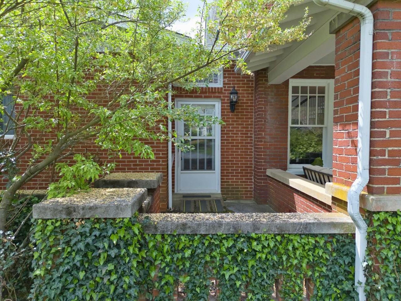 7 Park St - Photo 2 of 16