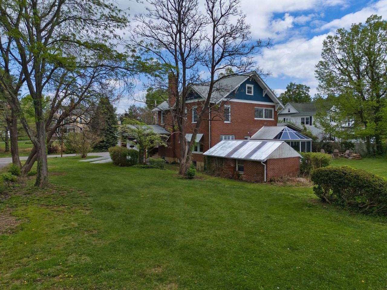 7 Park St - Photo 5 of 16