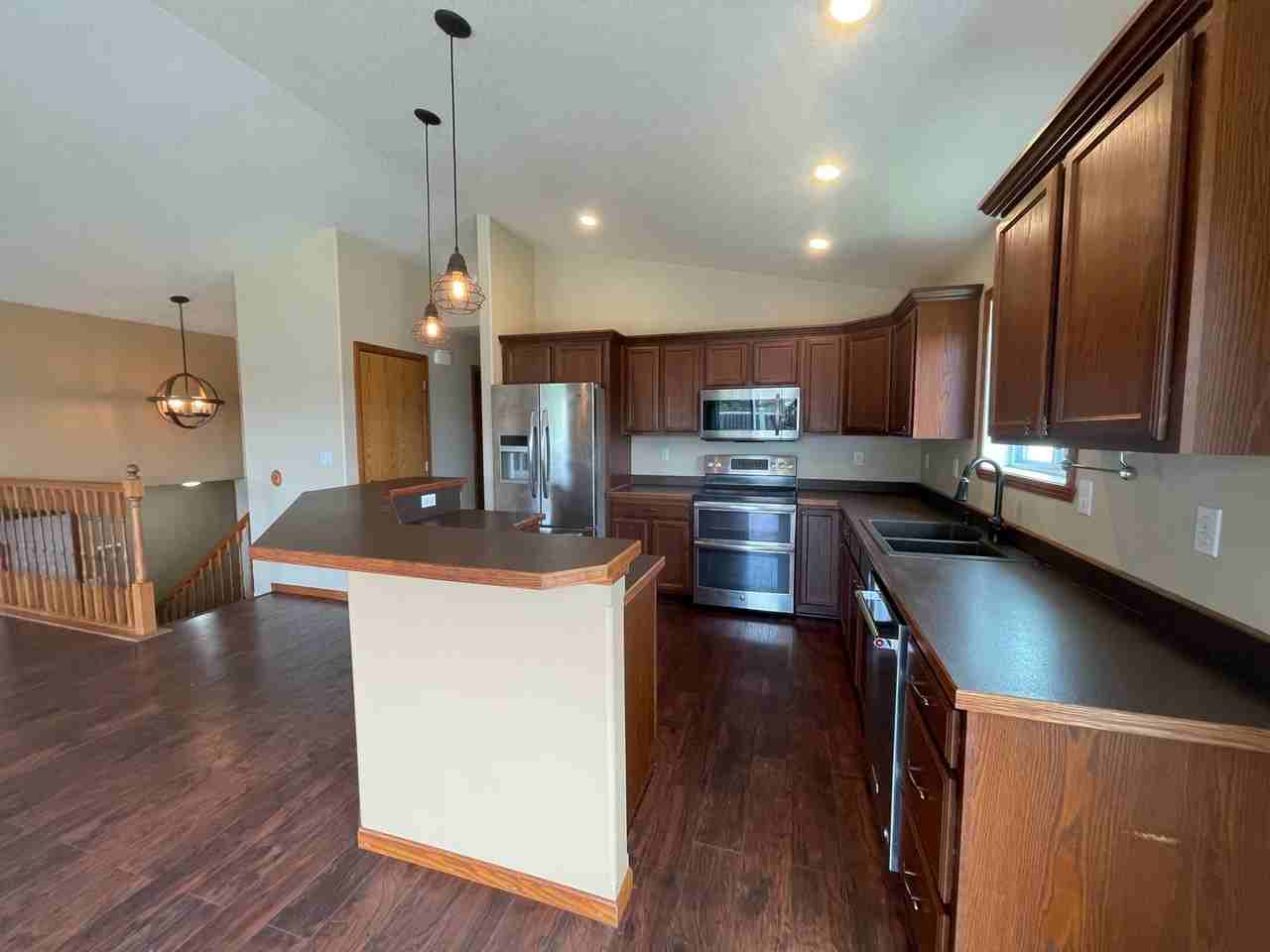 4516 Westport Pkwy - Photo 2 of 16