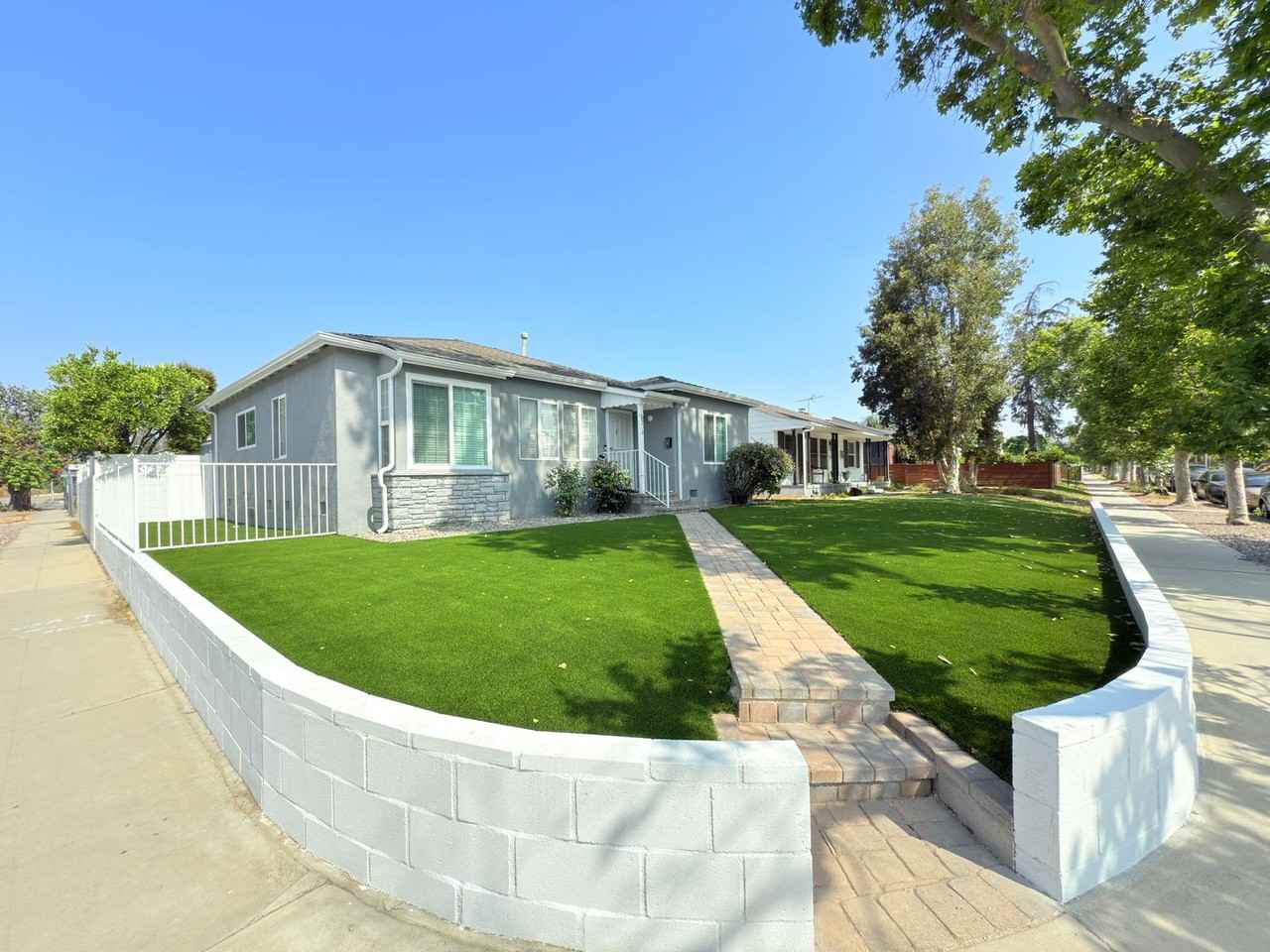 6203 Agnes Ave - Photo 2 of 35