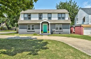 featured image of 2433 Nw 18th St