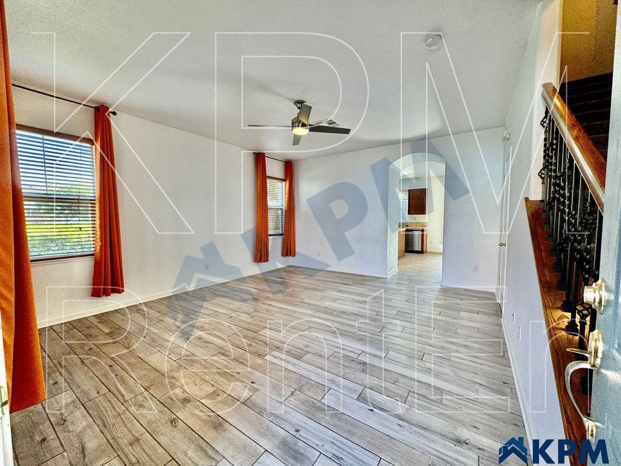 1504 Cat Tail Dr - Photo 4 of 29