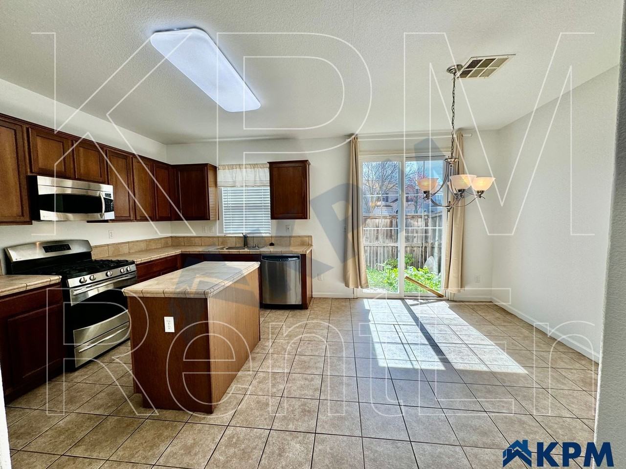 1504 Cat Tail Dr - Photo 7 of 29