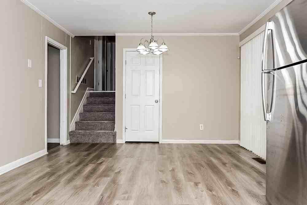 694 Dixon Rd - Photo 6 of 18