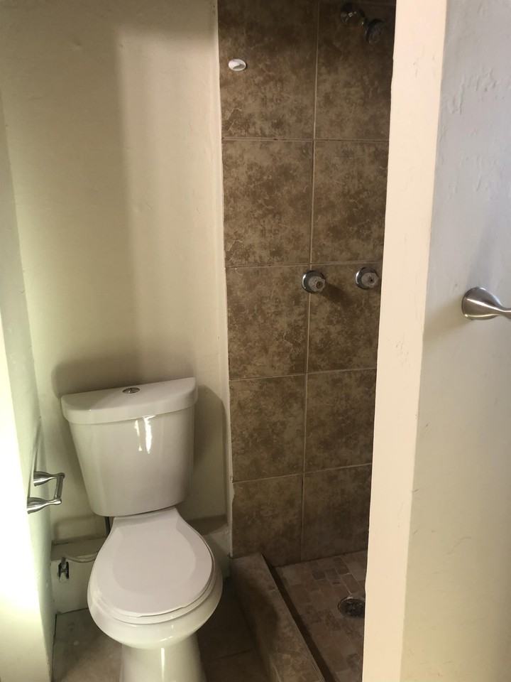 5842 S Park Ave #2 - Photo 6 of 6