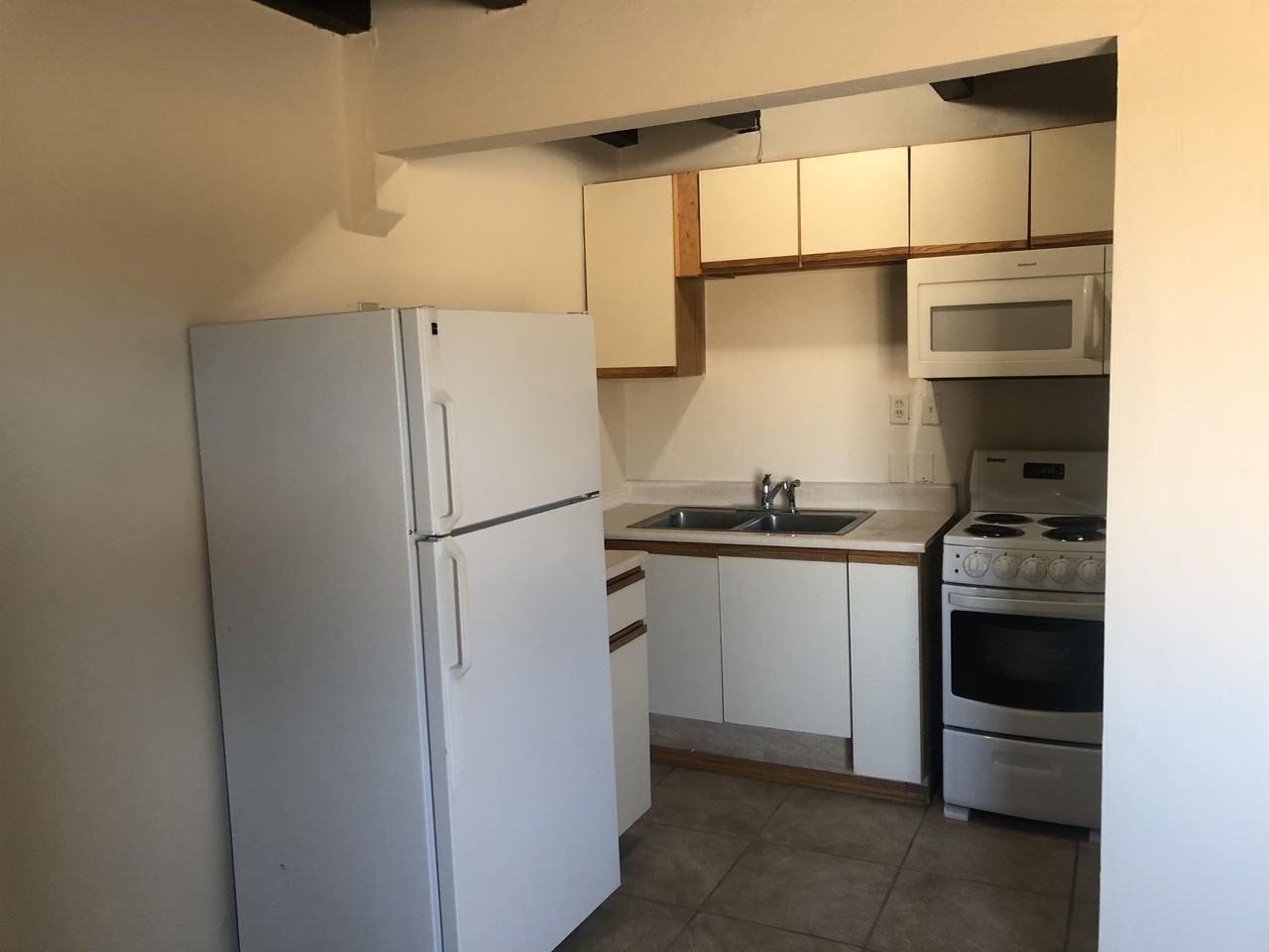 5842 S Park Ave #2 - Photo 5 of 6