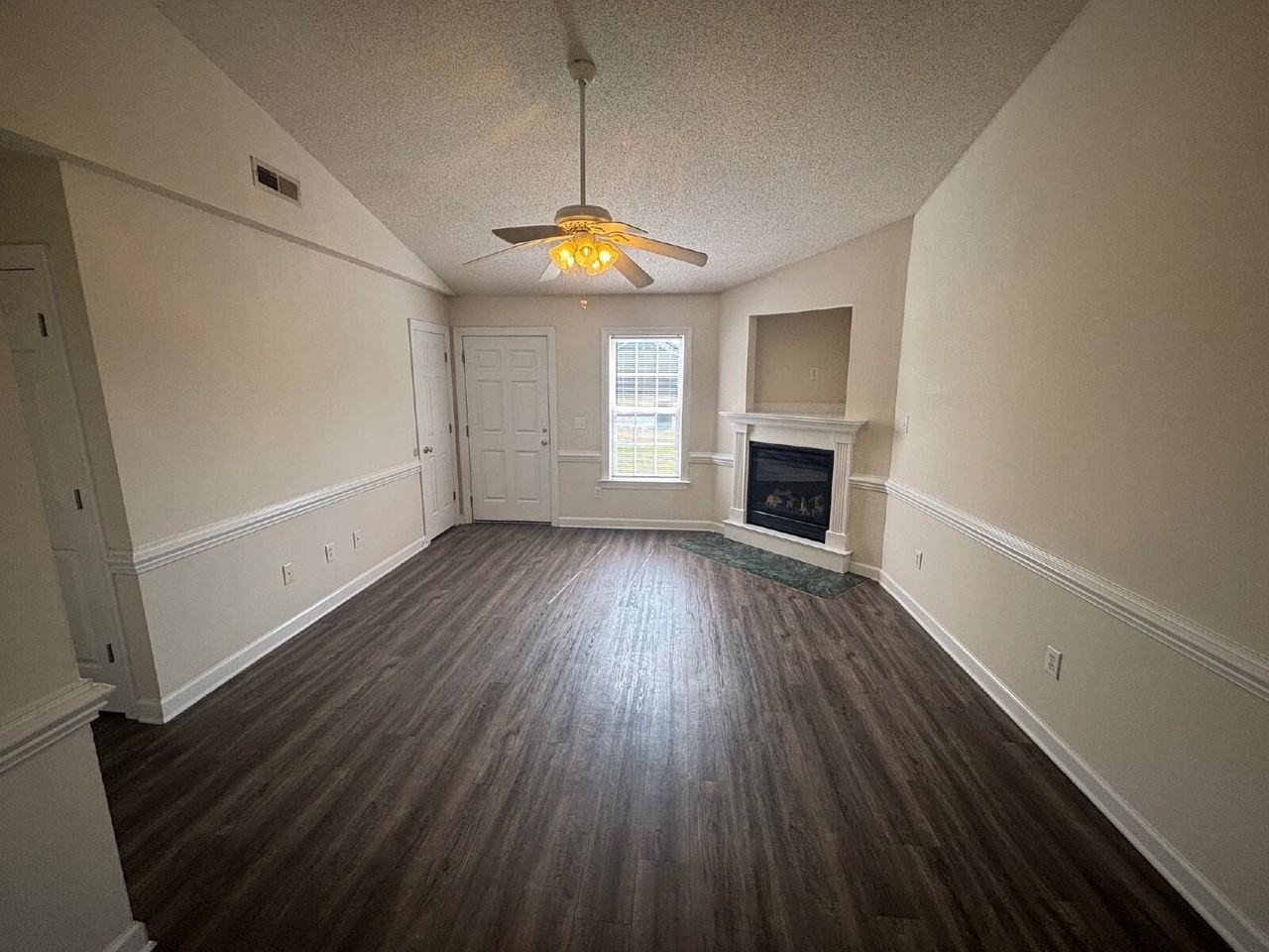 3904 Palmer Dr #B - Photo 3 of 23