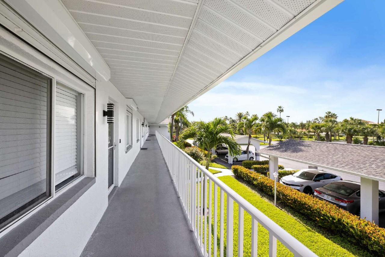 121 Gabriel Cir #10 - Photo 3 of 27