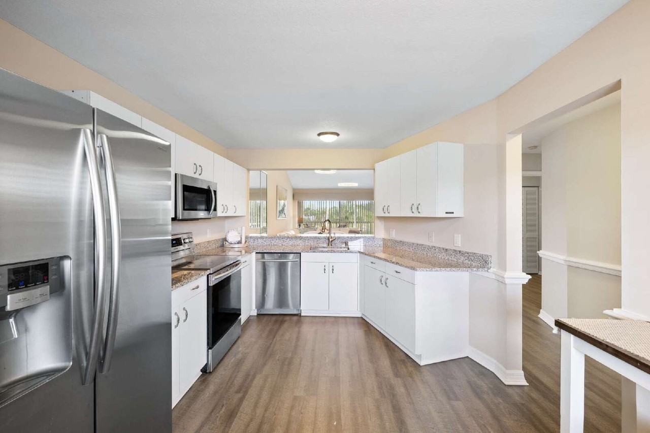 121 Gabriel Cir #10 - Photo 6 of 27