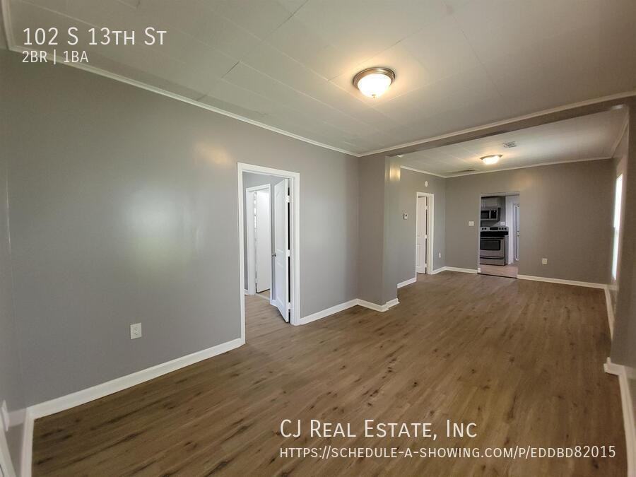 102 S 13th St - Photo 2 of 10