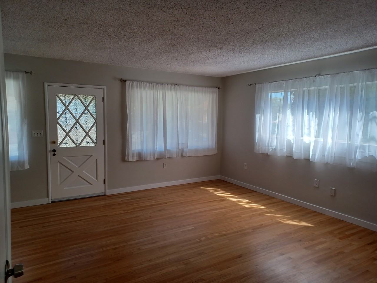 25519 Alliene Ave #NA - Photo 2 of 14