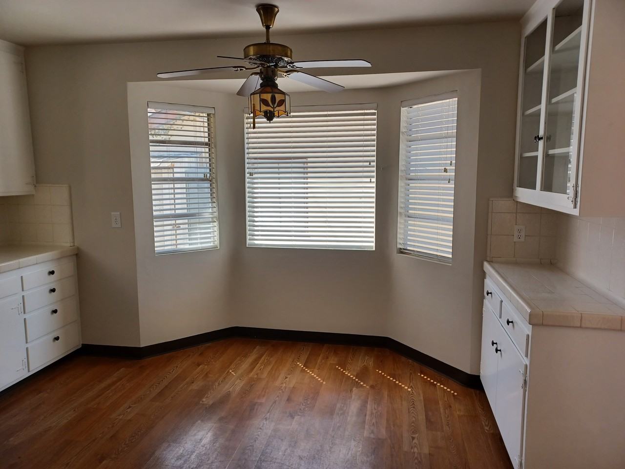 25519 Alliene Ave #NA - Photo 3 of 14