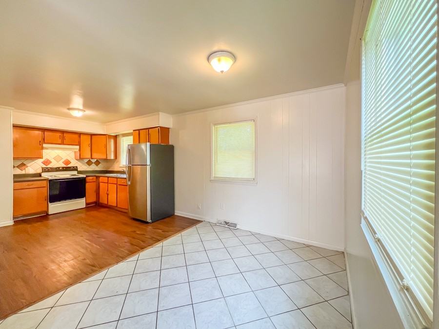 1811 Owens Ct #NA - Photo 2 of 15