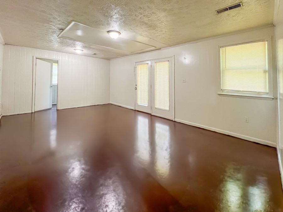 1811 Owens Ct #NA - Photo 5 of 15
