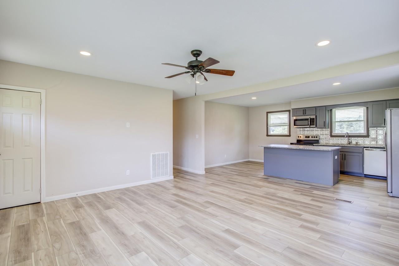 101 Rose Ln #NA - Photo 2 of 25