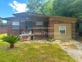 featured image of 3323 Martha St