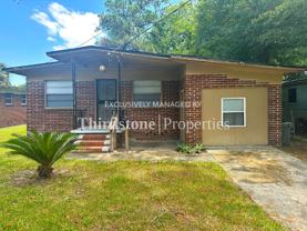 3323 Martha St - Photo 1 of 1