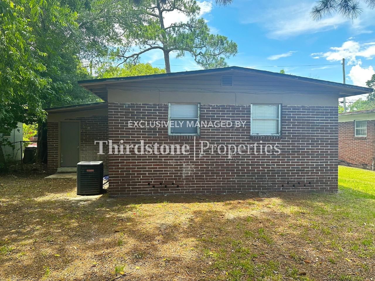 3323 Martha St - Photo 4 of 7