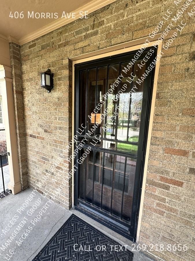 406 Morris Ave Se - Photo 2 of 30