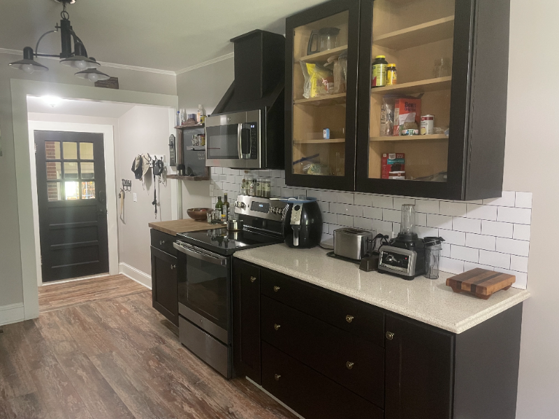 1472 Hollywood Hwy - Photo 2 of 12