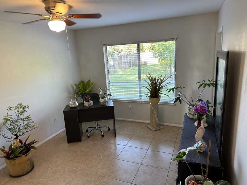 1690 Southeast Ridgewood Street - Photo 2 of 10