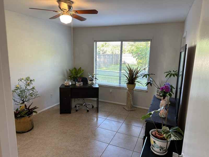 1690 Southeast Ridgewood Street - Photo 3 of 10