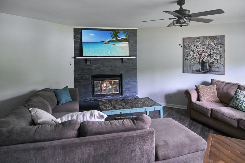 620 Windward Drive - Photo 3 of 20