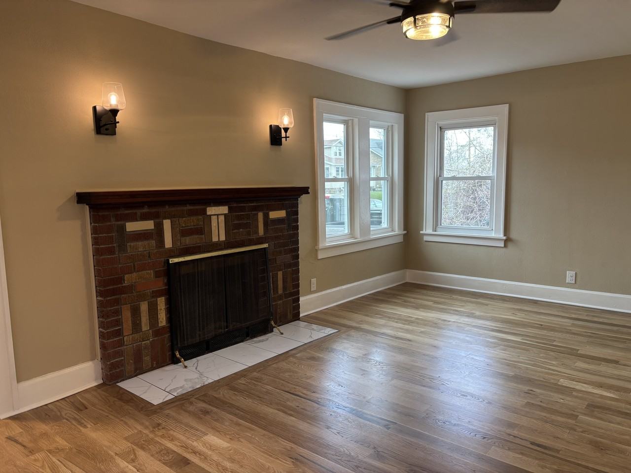 700 Main St - Photo 2 of 17