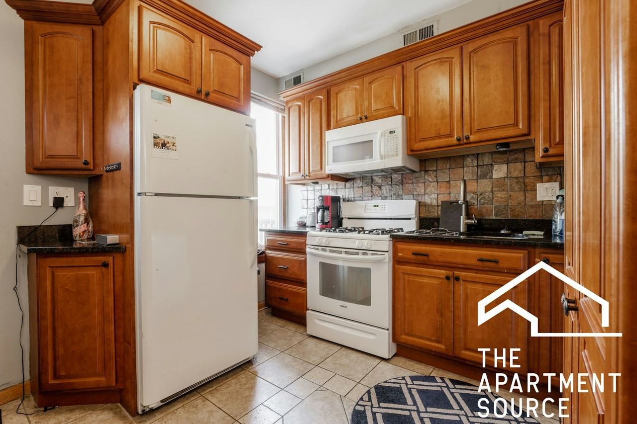 3036 North Seminary Avenue, Unit 3F - Photo 2 of 31