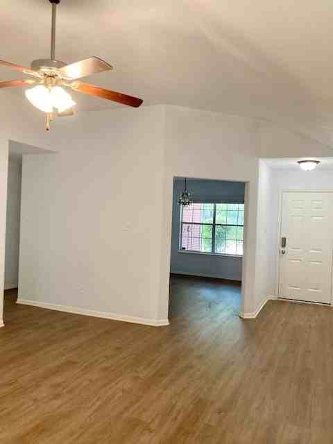 1515 Thornhollow Dr, Unit 1 - Photo 3 of 8