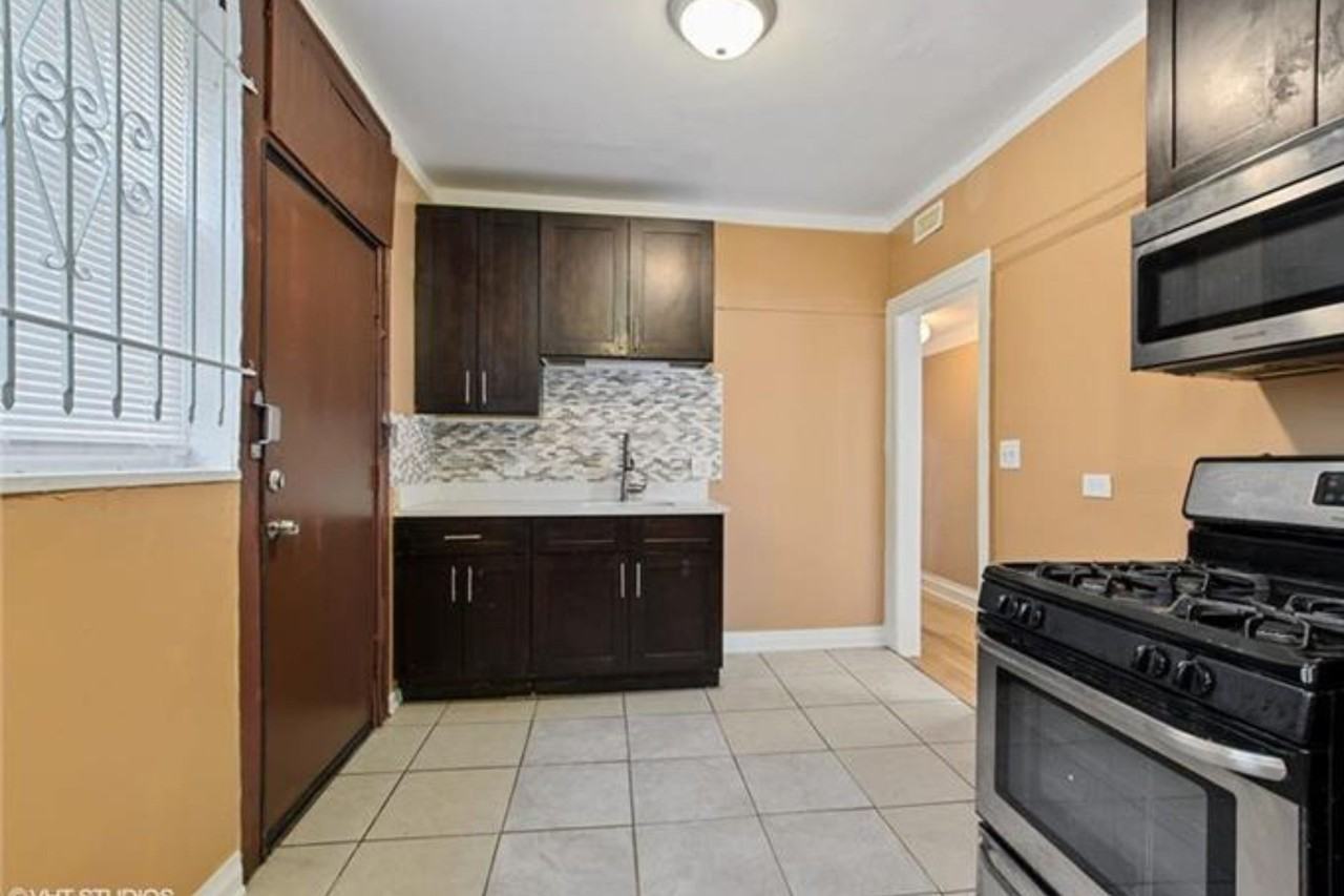 7656 South May Street - Photo 4 of 9