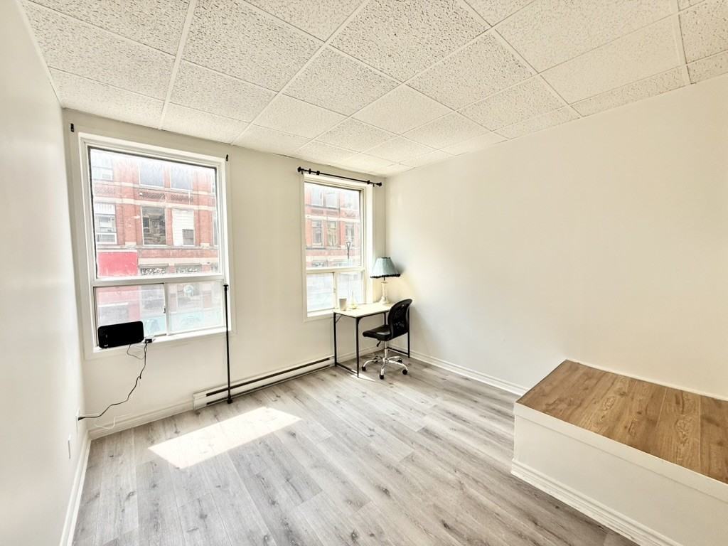 344.5 1653 Richmond St #1 - Photo 3 of 7