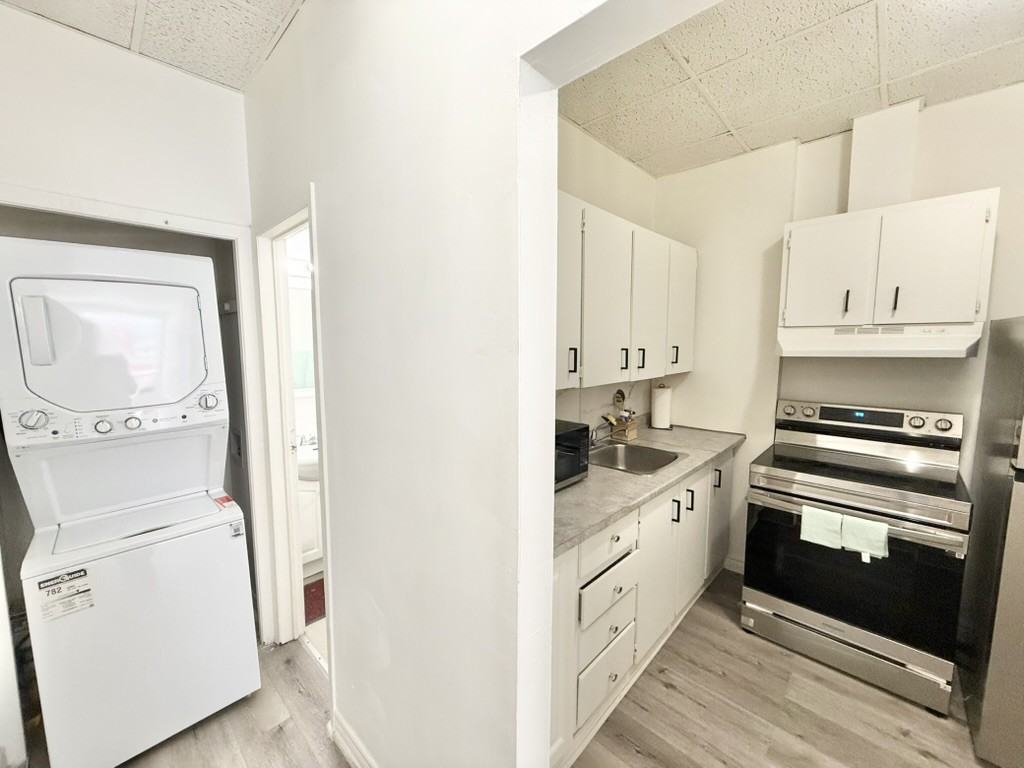 344.5 1653 Richmond St #1 - Photo 7 of 7