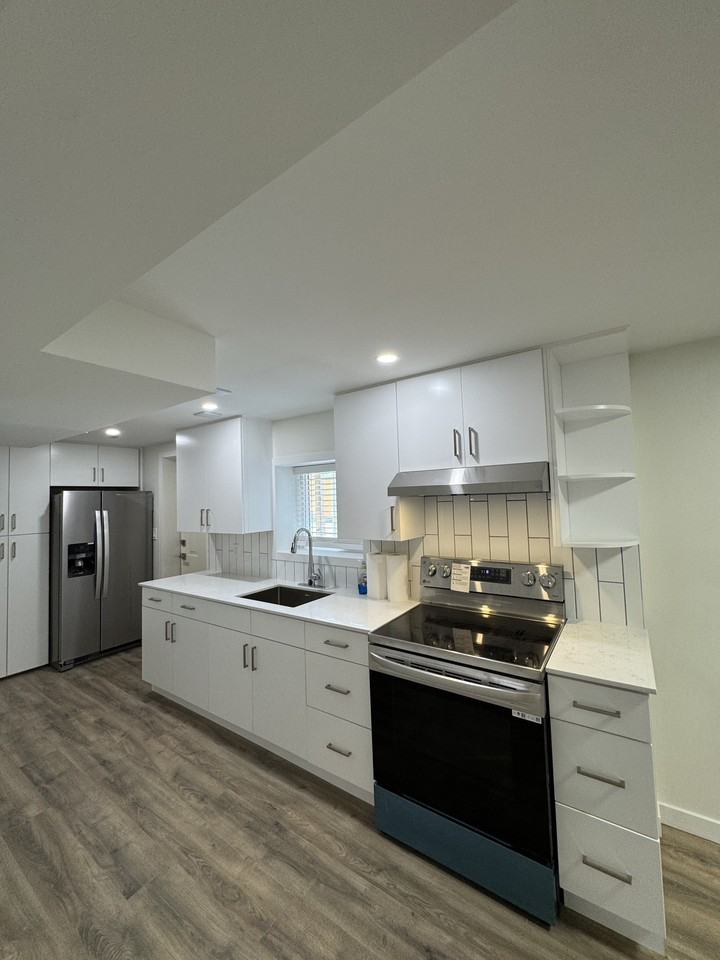 1332 Brisbane Avenue - Photo 3 of 13