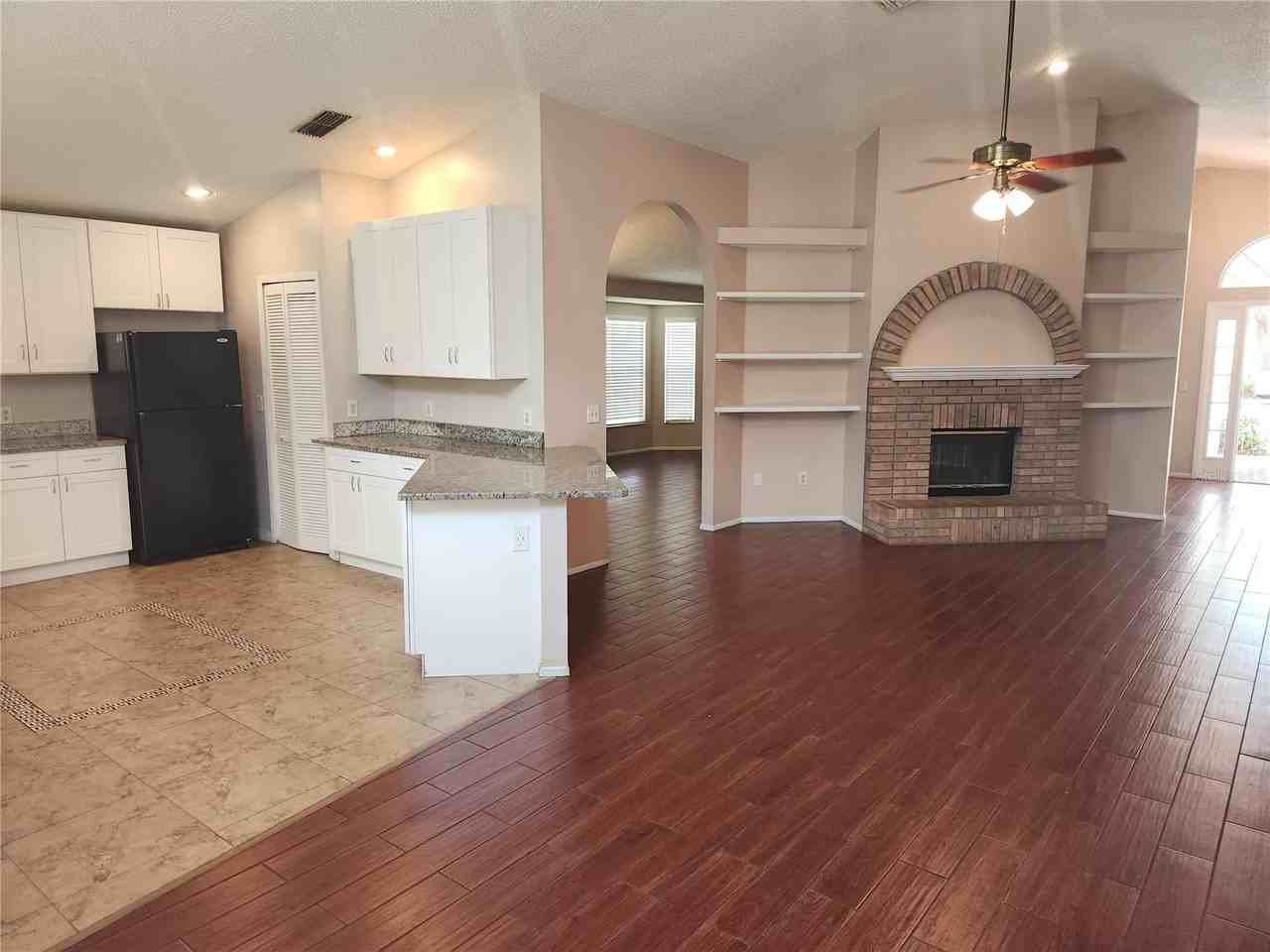 150 Abbey Hollow Dr - Photo 2 of 39