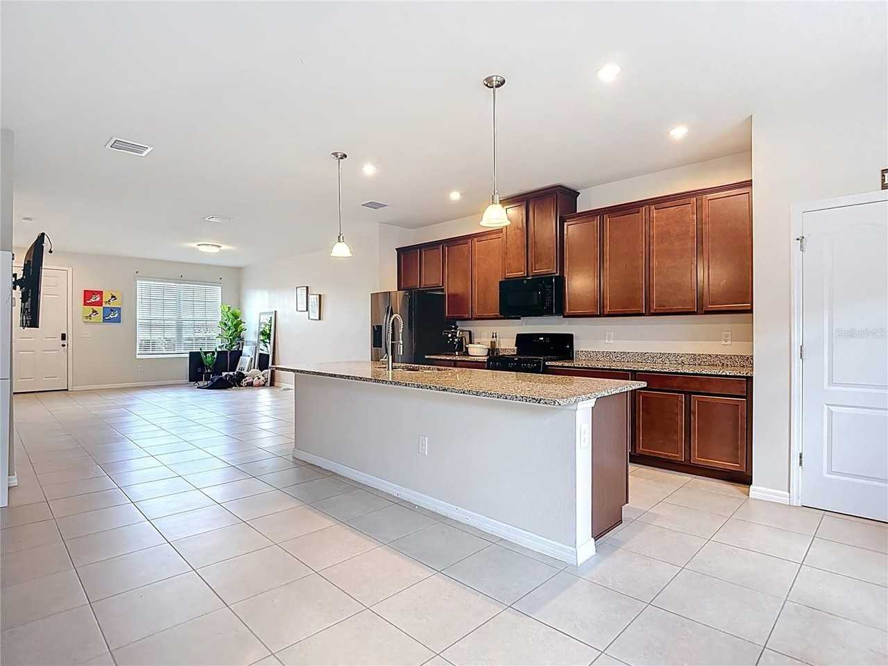 2343 Pergola Way - Photo 7 of 45