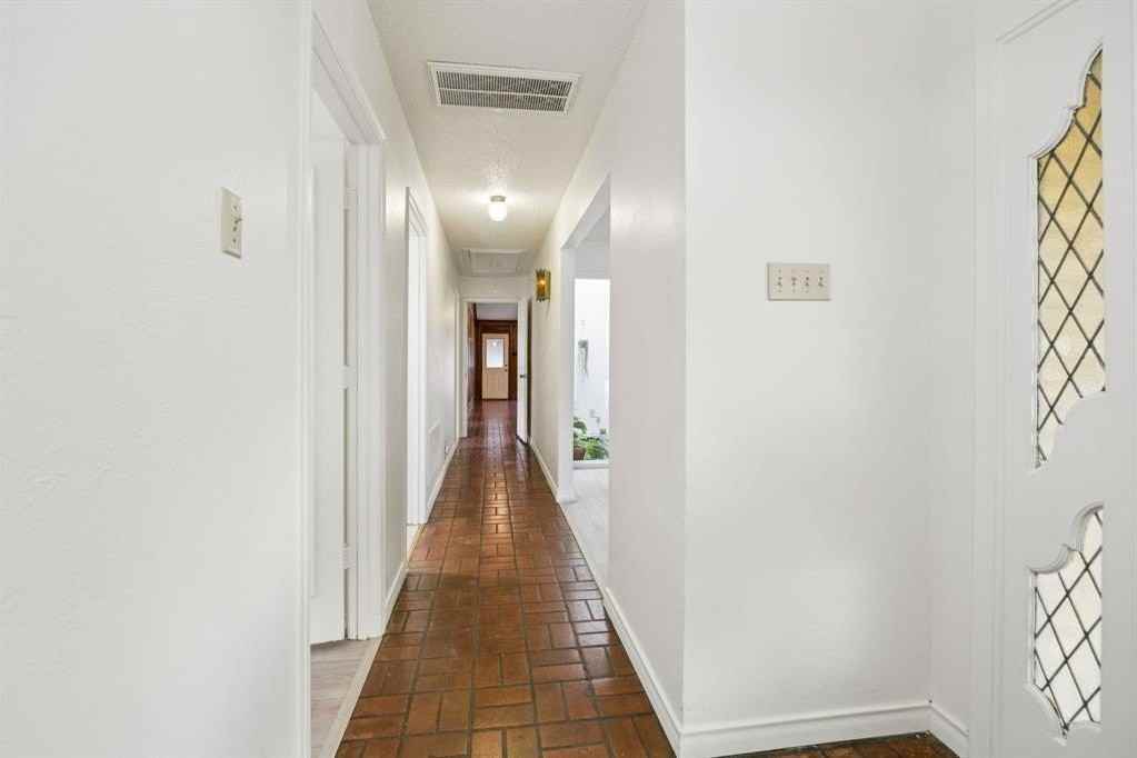 7639 Dentcrest Dr - Photo 3 of 16