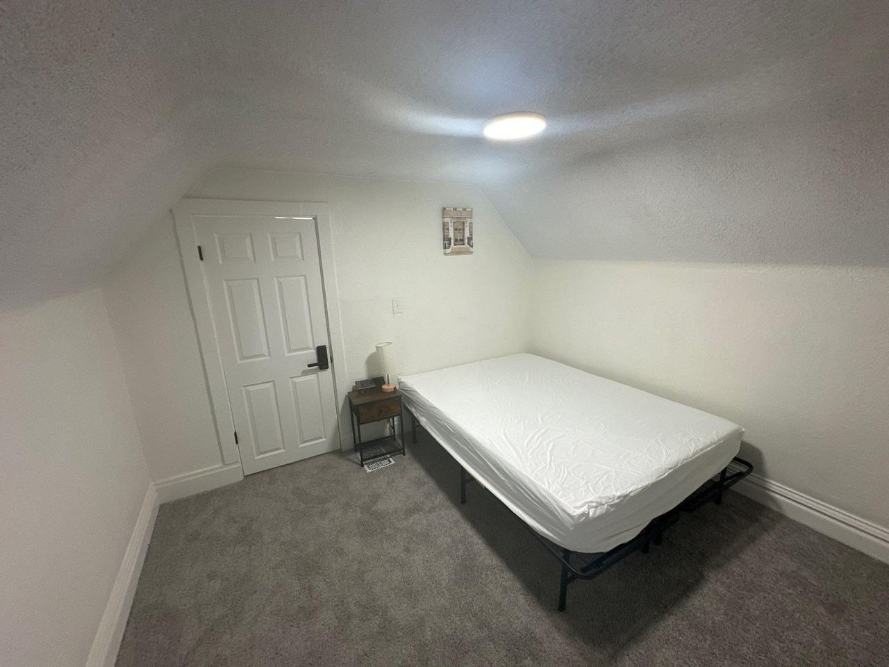 E 29th St - Photo 6 of 7