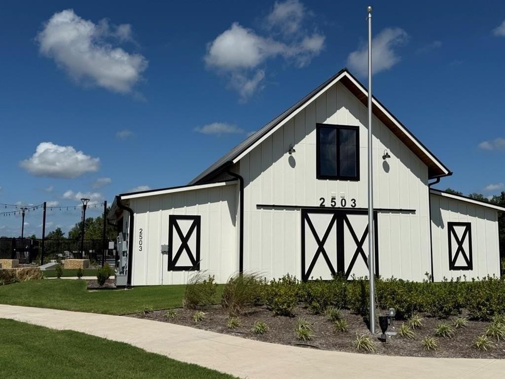 1324 Mccassland Drive - Photo 2 of 25