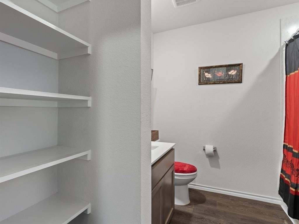 808 Watermill Rd - Photo 6 of 30